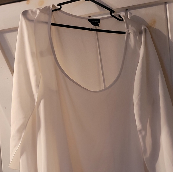 Torrid capped shell/tank size 2 - Picture 2 of 4